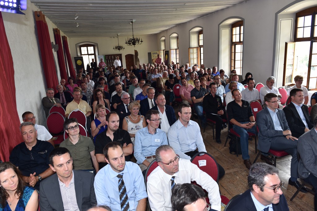 L'assemblée réunie dans la Salle des Communes du château d'Aigle Aigle le 26 juin 2015 Château d'Aigle dans le cadre du Mondial du Chasselas  pamarès 2015 remise des prix et trophées   ©2015,studio edouard curchod, tous droits réservés