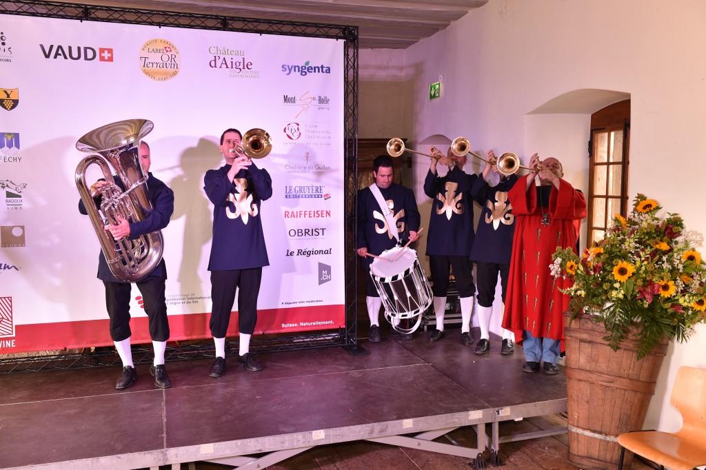 Les Trompettes du Guillon ont ponctué la cérémonie de leurs sonneries Aigle le 26 juin 2015 Château d'Aigle dans le cadre du Mondial du Chasselas  pamarès 2015 remise des prix et trophées   ©2015,studio edouard curchod, tous droits réservés