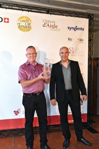 Aigle le 24 juin 2016 Château d'Aigle  Mondial du Chasselas  Cérémonie de la remise des prix; Coup de cœur de la Presse Cure d’Attalens Lavaux AOC Chardonne Grand Cru 2015 Obrist SA Offert par Vinum  ©2016,studio edouard curchod, tous droits réservés