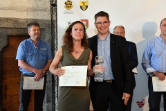 Aigle le 24 juin 2016 ChÃ¢teau d'Aigle  Mondial du Chasselas  CÃ©rÃ©monie de la remise des prix  1er Prix â CatÃ©gorie principale
Morges Vieilles VignesLa CÃ´te AOC Morges 2015 Uvavins - Cave de la CÃ´te Offert par lâOffice des Vins VaudoisÂ©2016,studio edouard curchod, tous droits rÃ©servÃ©s