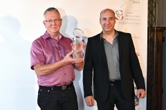Aigle le 24 juin 2016 ChÃ¢teau d'Aigle  Mondial du Chasselas  CÃ©rÃ©monie de la remise des prix; Coup de cÅur de la PresseCure dâAttalens Lavaux AOC Chardonne Grand Cru 2015 Obrist SA Offert par Vinum  Â©2016,studio edouard curchod, tous droits rÃ©servÃ©s